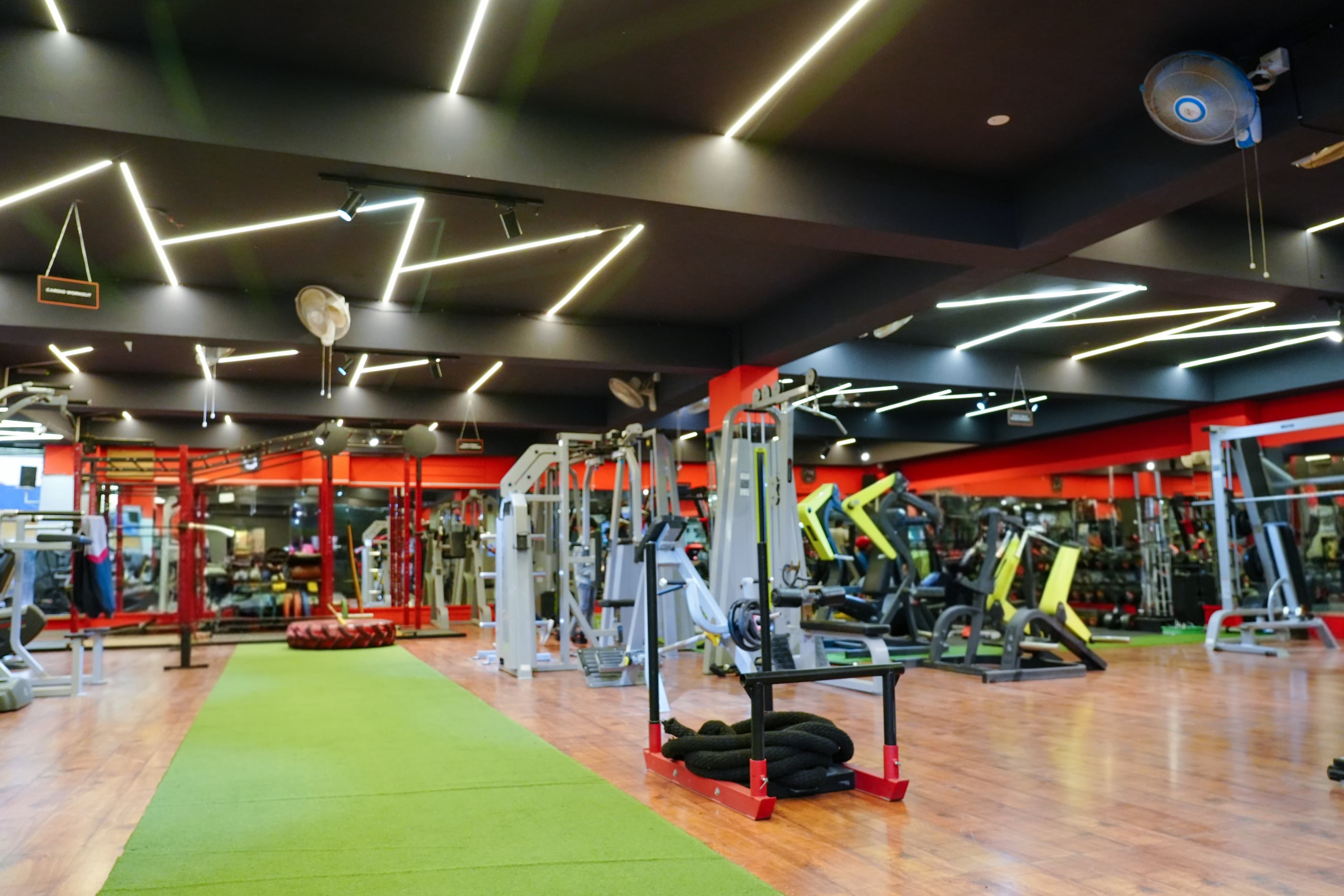 Workout session at HyperX Gym near Manyata Tech Park - best gym in Nagavara